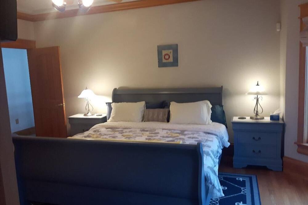 Photo of Bedroom in Lucasville