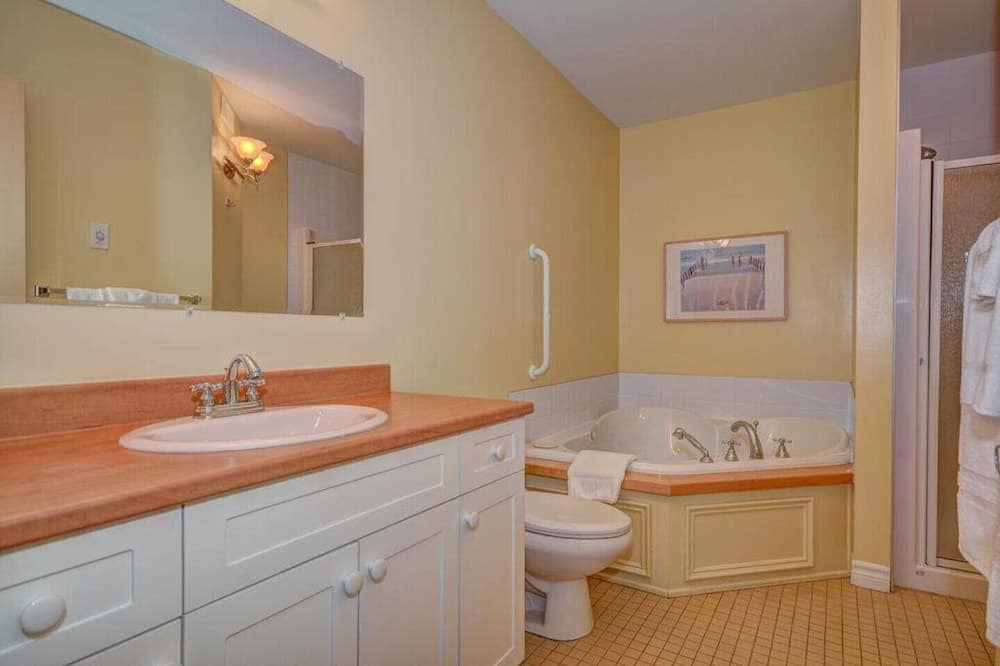 Photo of Bathroom in Saint Donat