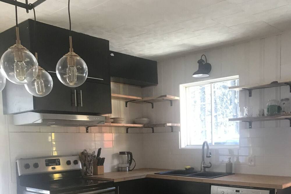 Photo of Kitchen in Saint-Hippolyte