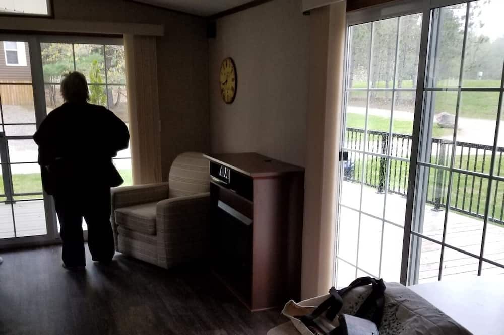 Photo of Livingroom in Washago