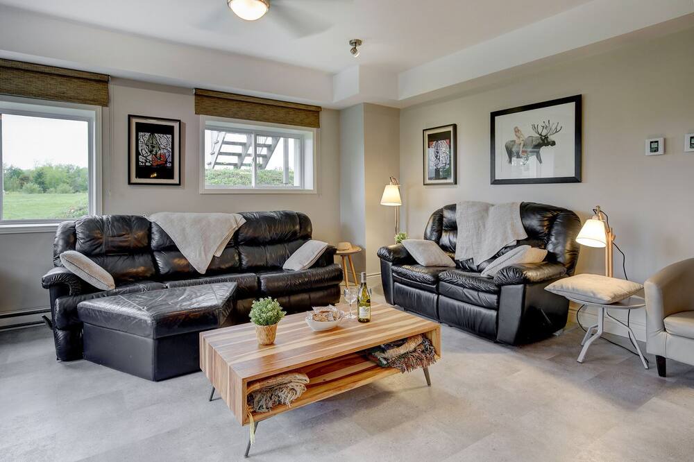 Photo of Livingroom in Chateau-Richer