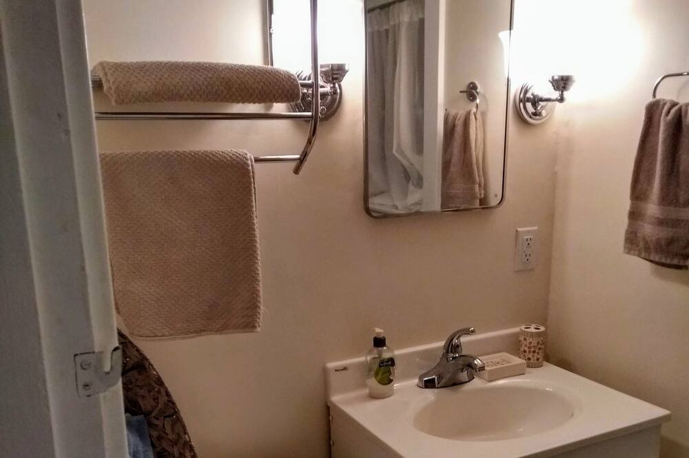 Photo of Bathroom in Meteghan
