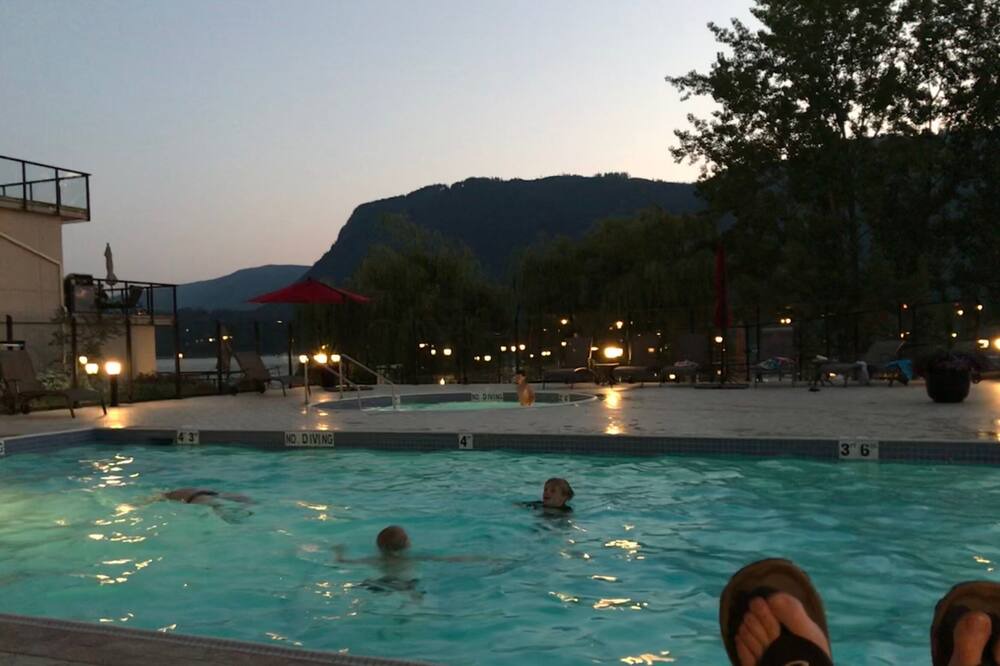 Photo of Others in Sicamous