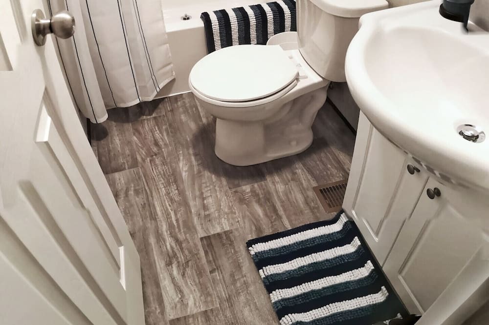Photo of Bathroom in Washago