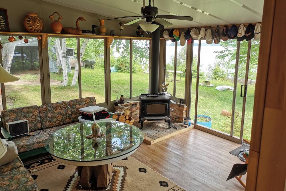 Photo of Livingroom in Grand-Remous