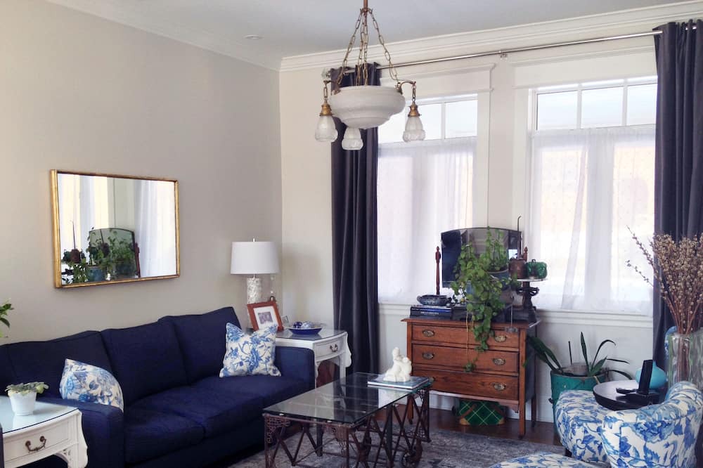 Photo of Livingroom in Bracondale Hill