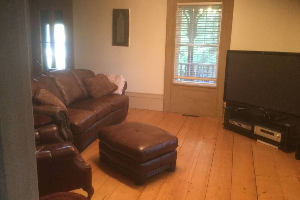 Photo of Livingroom in Brome