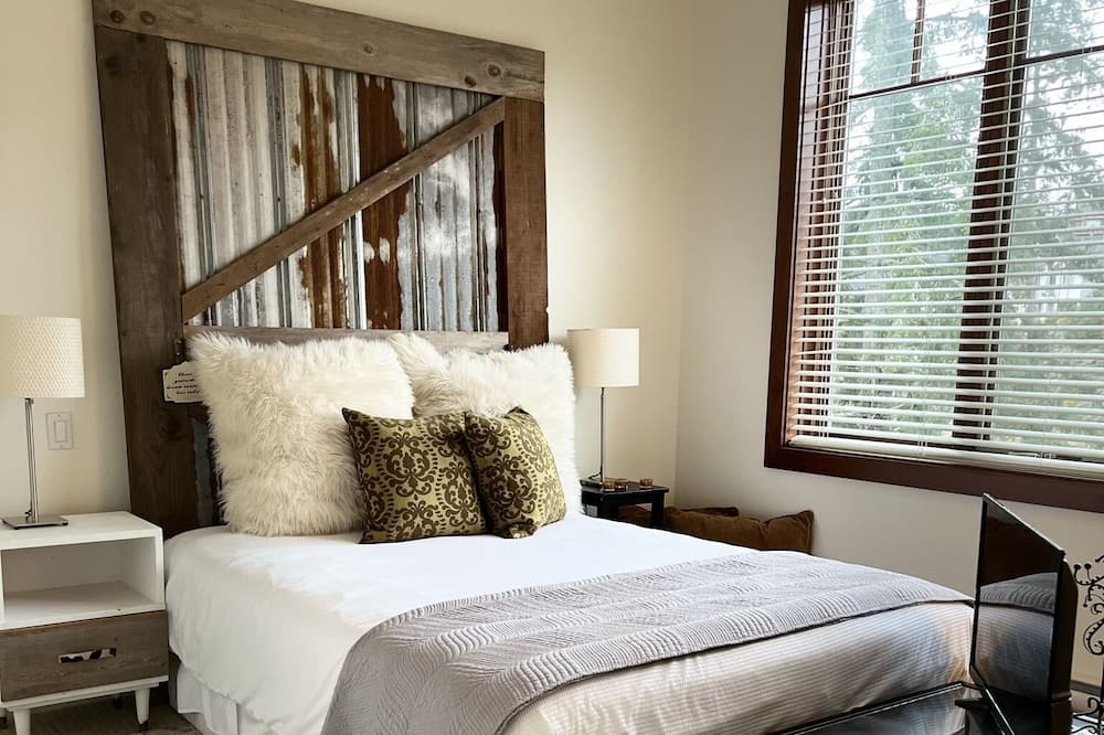 Photo of Bedroom in Bear Mountain Resort