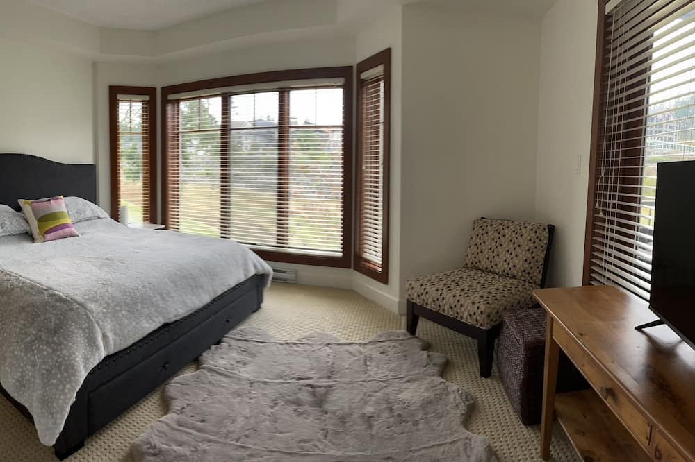 Photo of Bedroom in Bear Mountain Resort