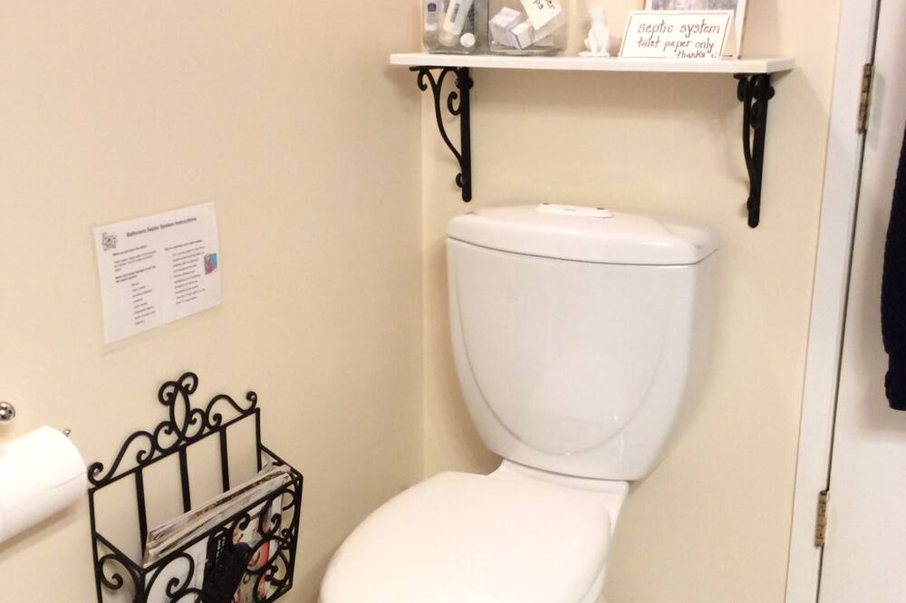 Photo of Bathroom in Tuwanek