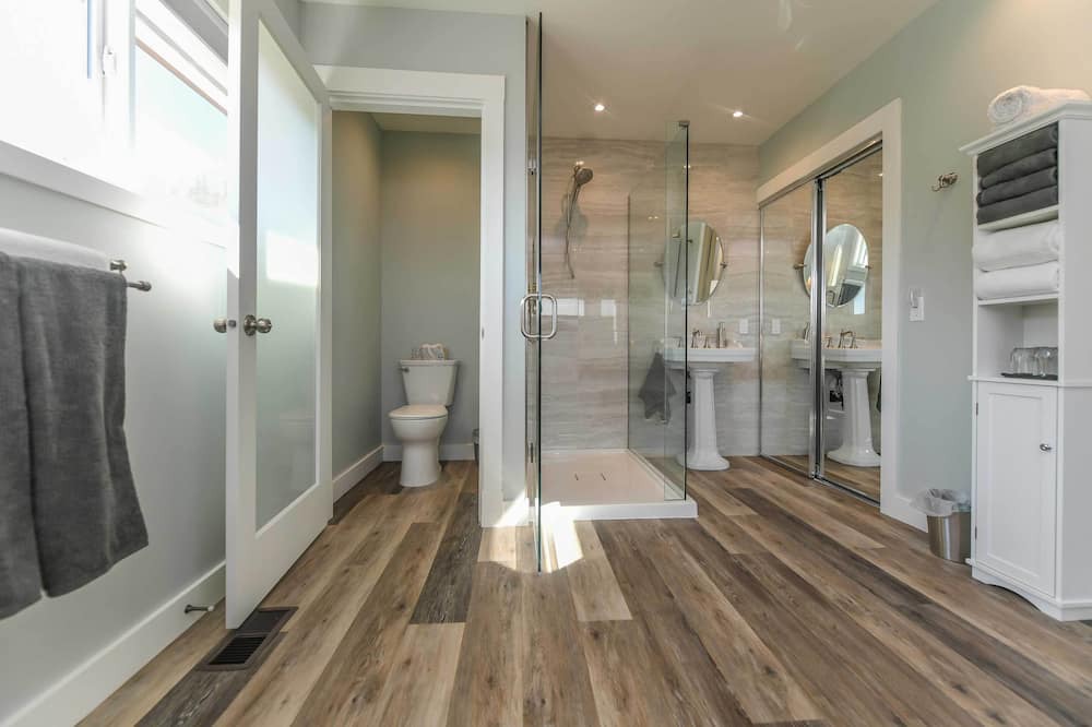 Photo of Bathroom in Union Bay
