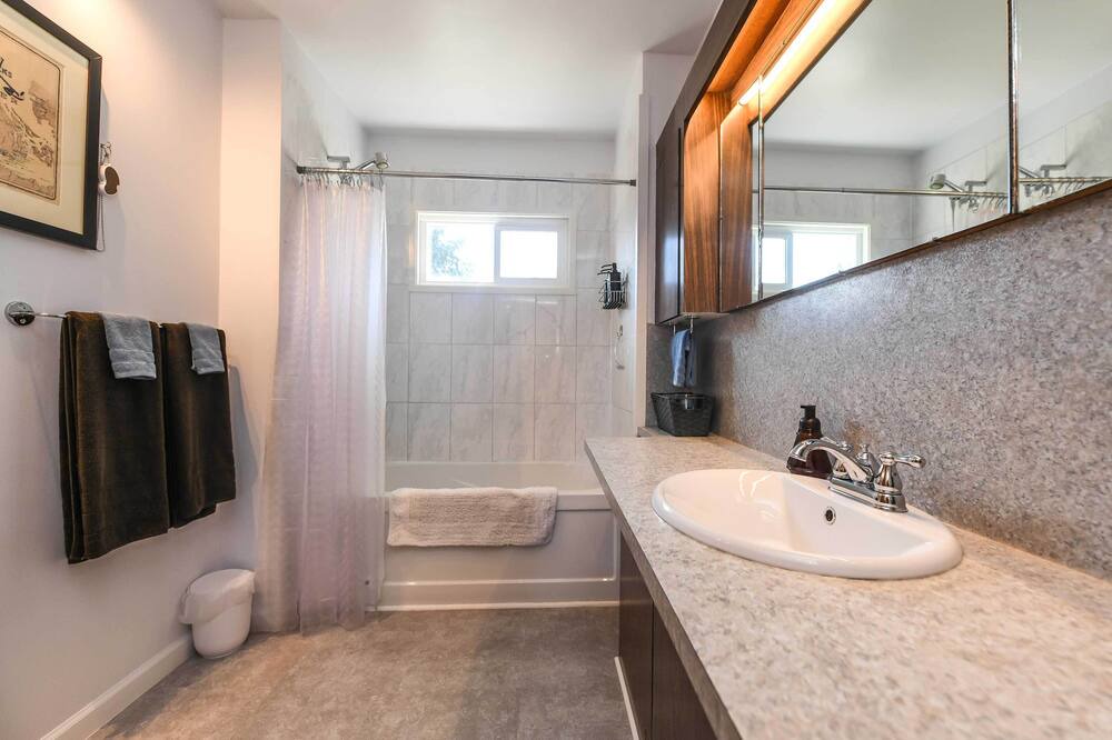 Photo of Bathroom in Union Bay