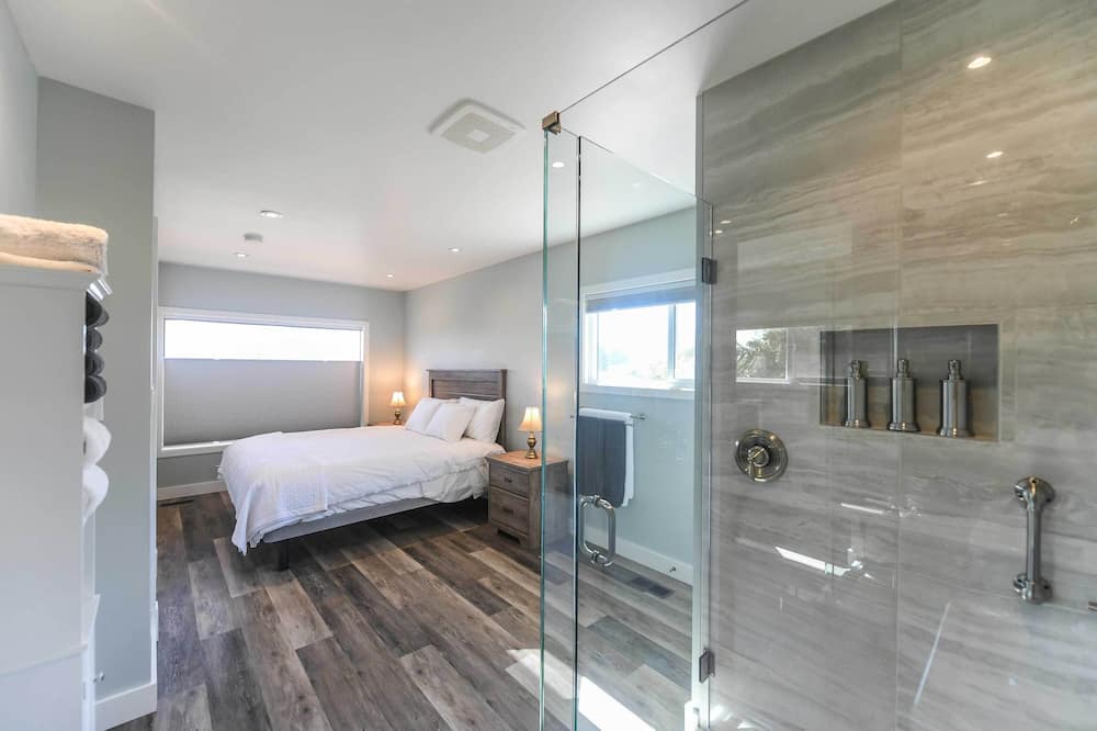 Photo of Bathroom in Union Bay