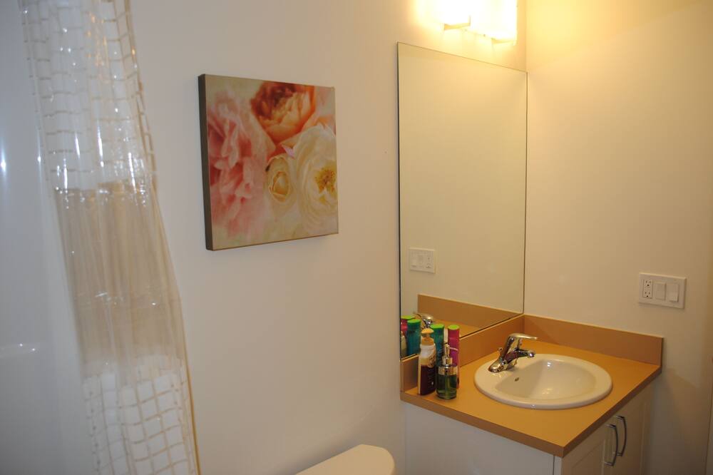 Photo of Bathroom in Brentwood