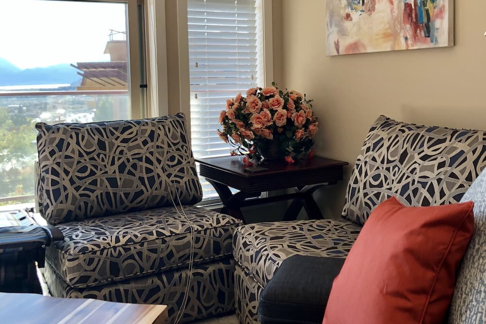 Photo of Livingroom in Central Okanagan