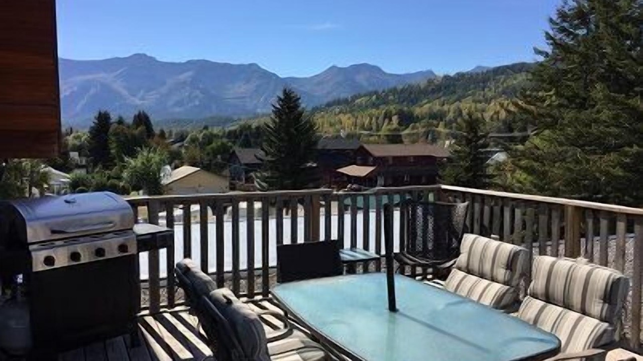 Photo of Patio Balcony in East Kootenay