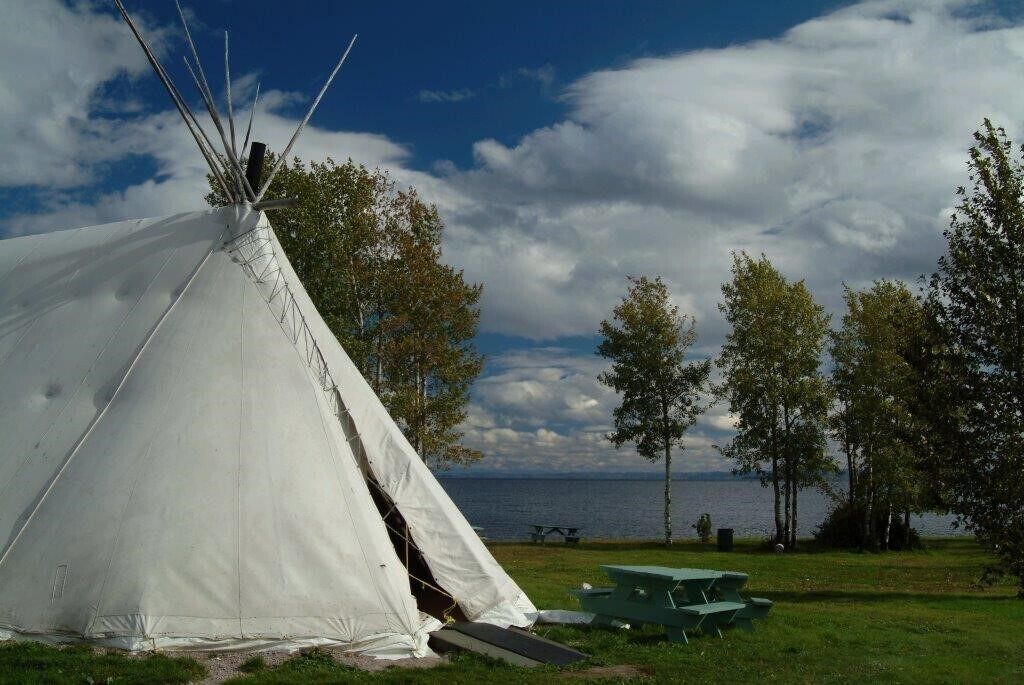 Photo of Others in Alma