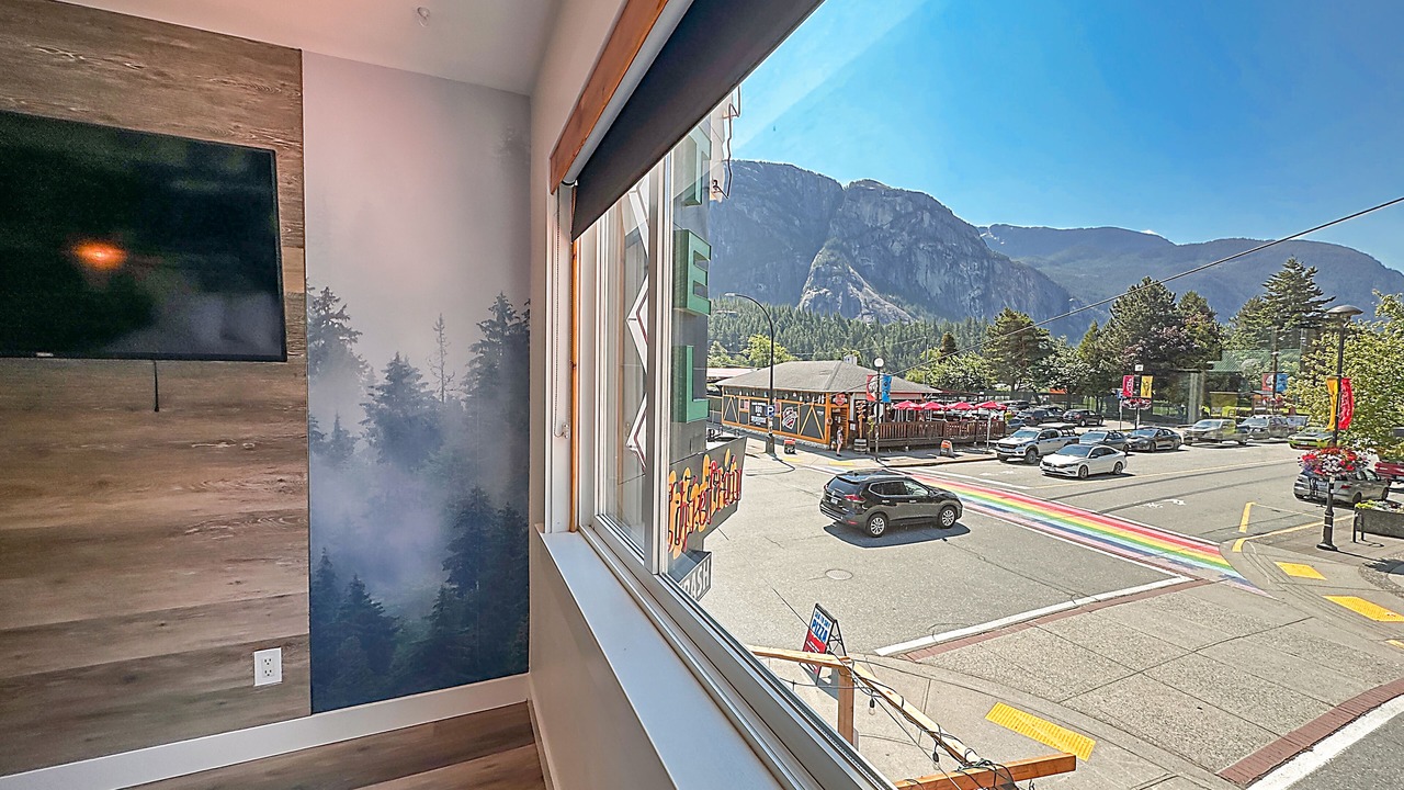 Photo of Bedroom in Downtown Squamish