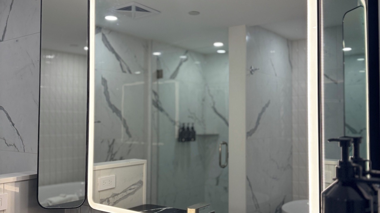 Photo of Bathroom in Fashion District