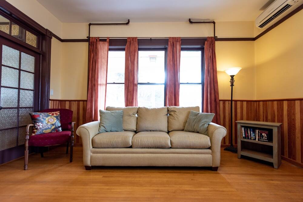 Photo of Livingroom in Nelson