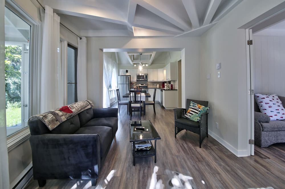 Photo of Bedroom in Dorval