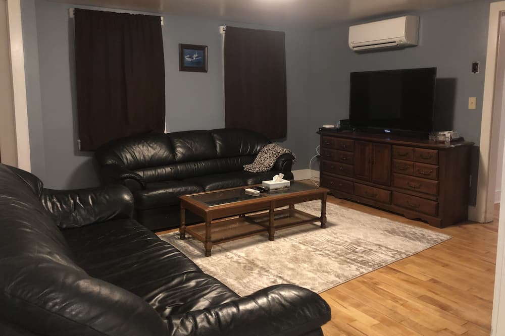 Photo of Livingroom in Digby