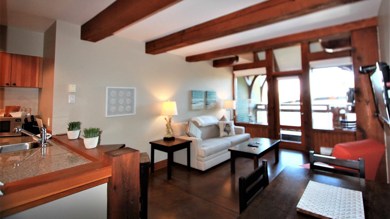 Photo of Livingroom in Ucluelet