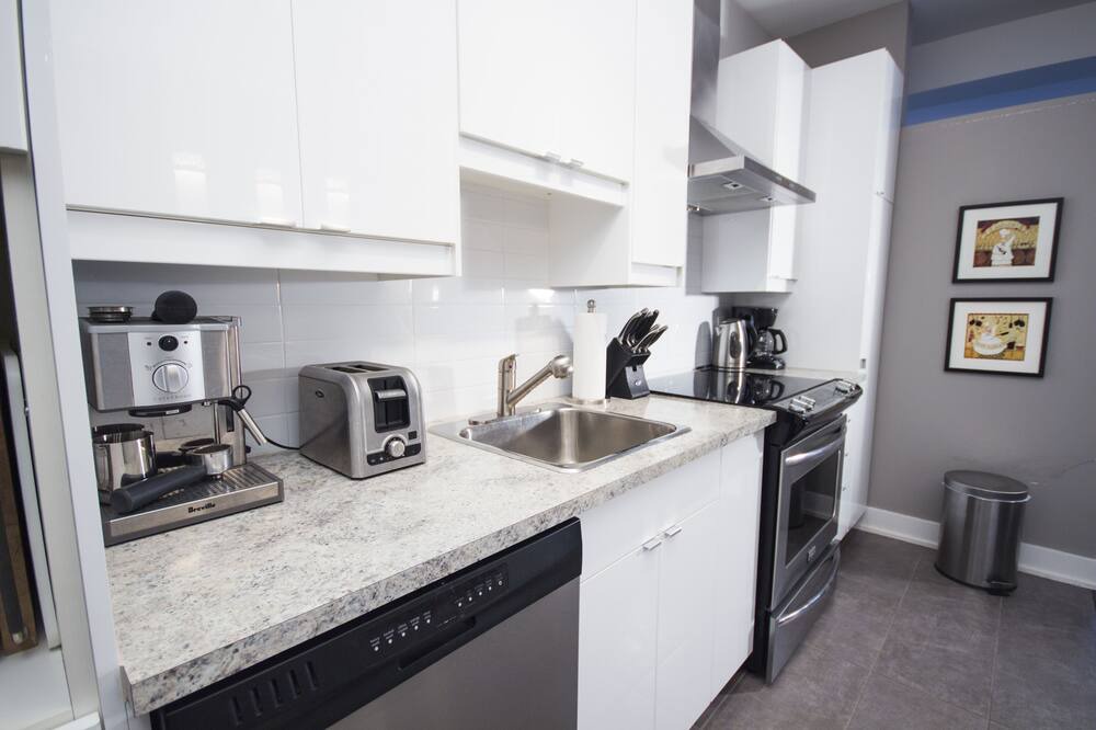 Photo of Kitchen in La Petite-Patrie