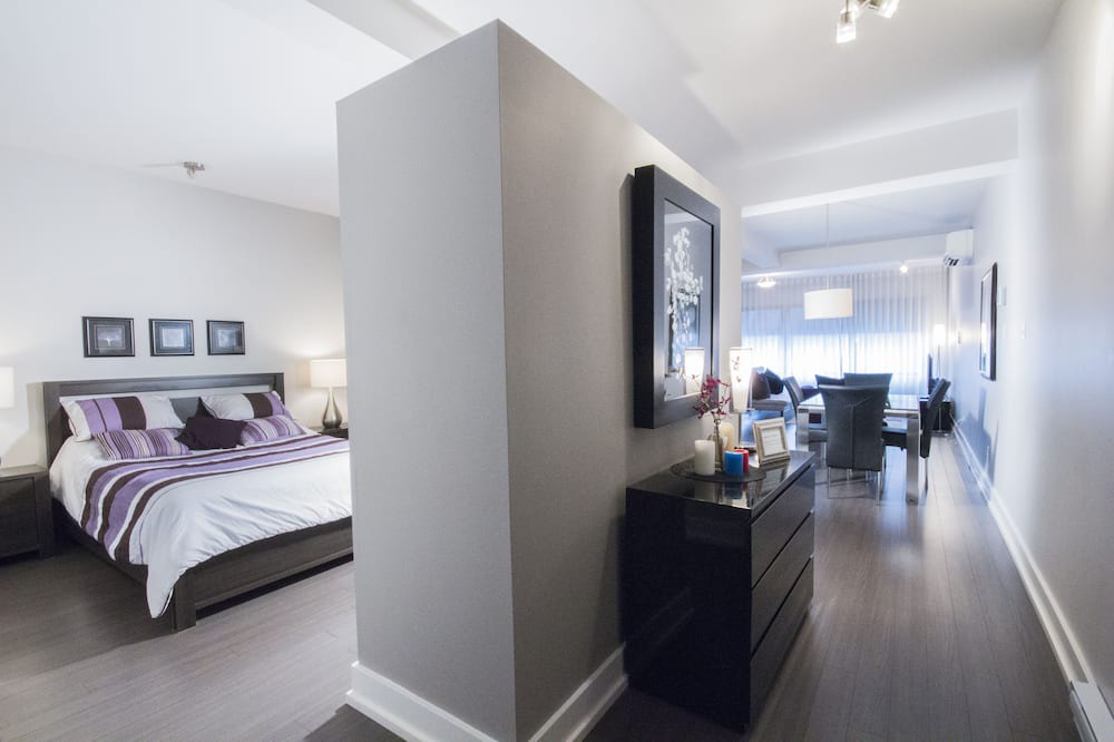 Photo of Bedroom in La Petite-Patrie
