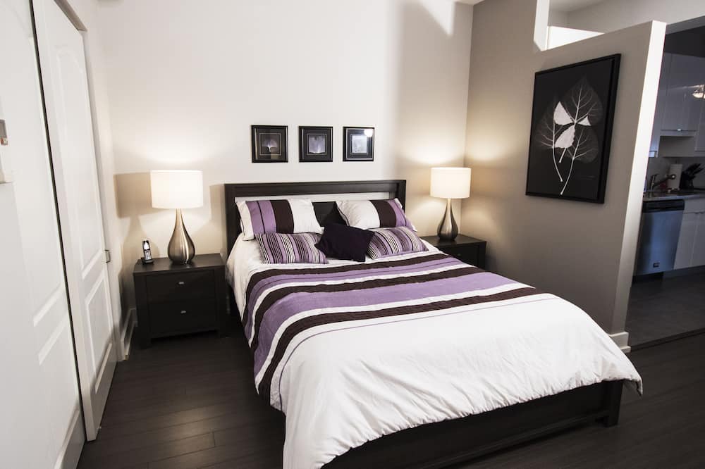 Photo of Bedroom in La Petite-Patrie