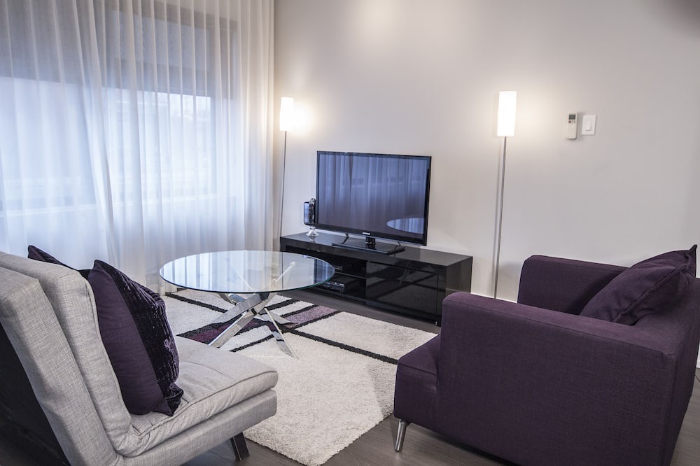 Photo of Livingroom in La Petite-Patrie