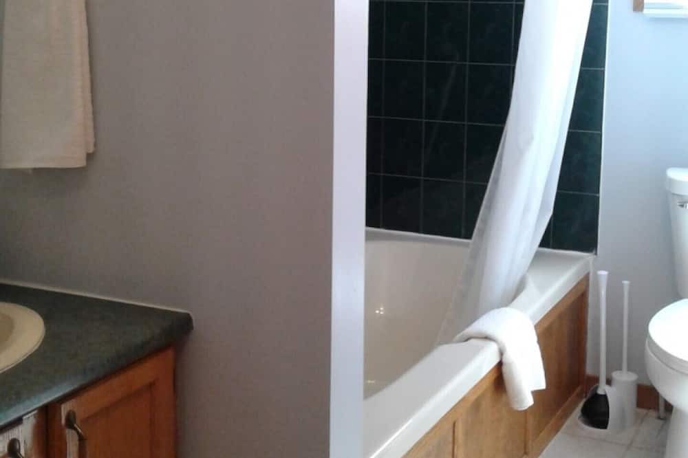 Photo of Bathroom in Brackley Beach