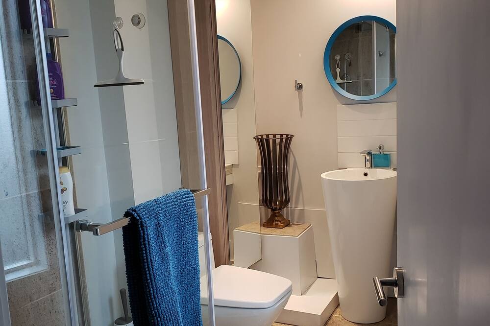 Photo of Bathroom in Beachcomber