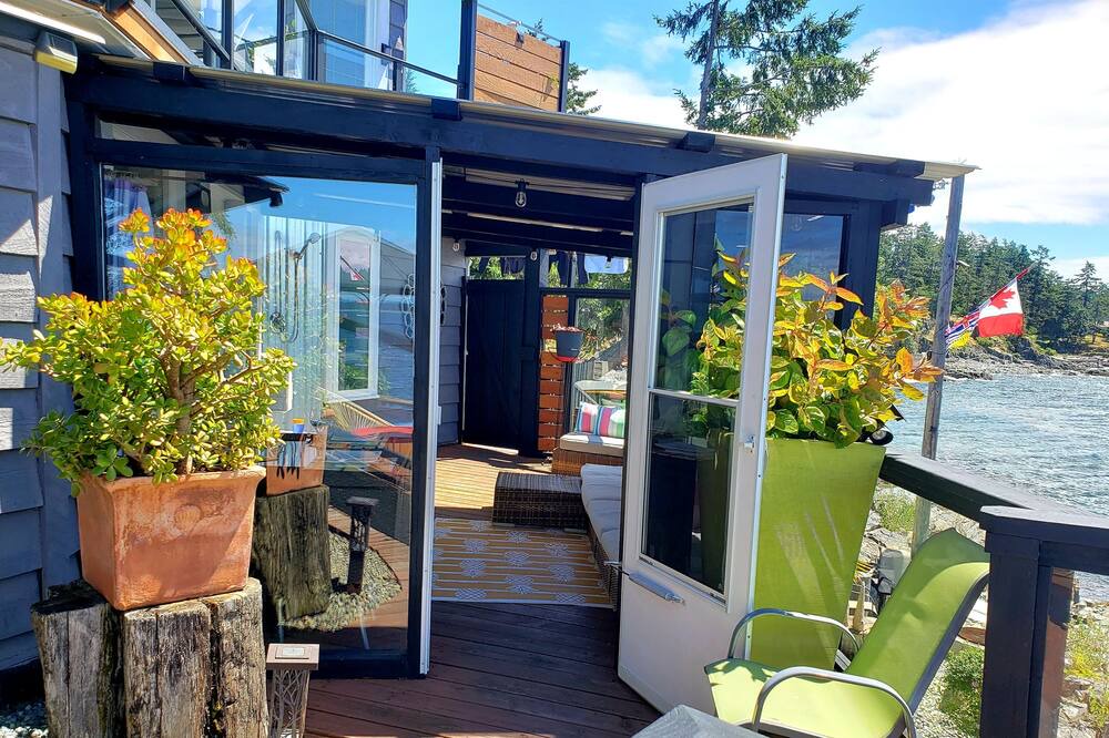 Photo of Patio Balcony in Beachcomber