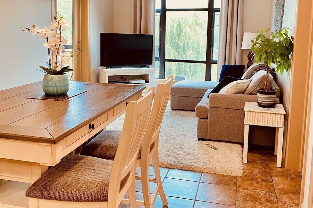 Photo of Livingroom in South Pandosy
