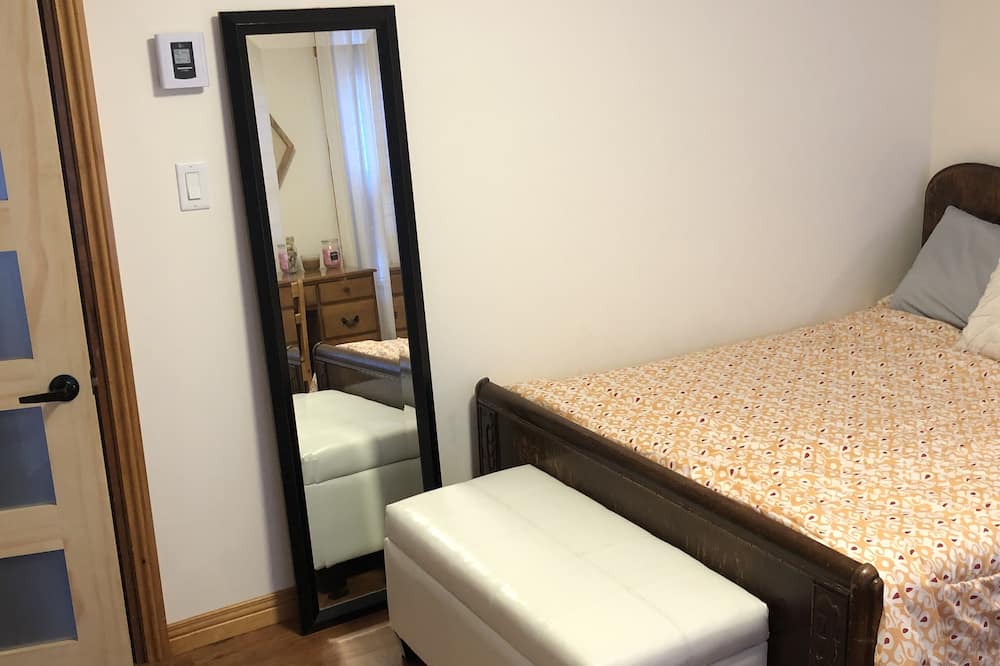 Photo of Bedroom in Magog