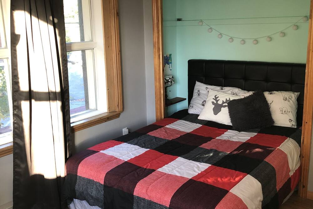 Photo of Bedroom in Magog
