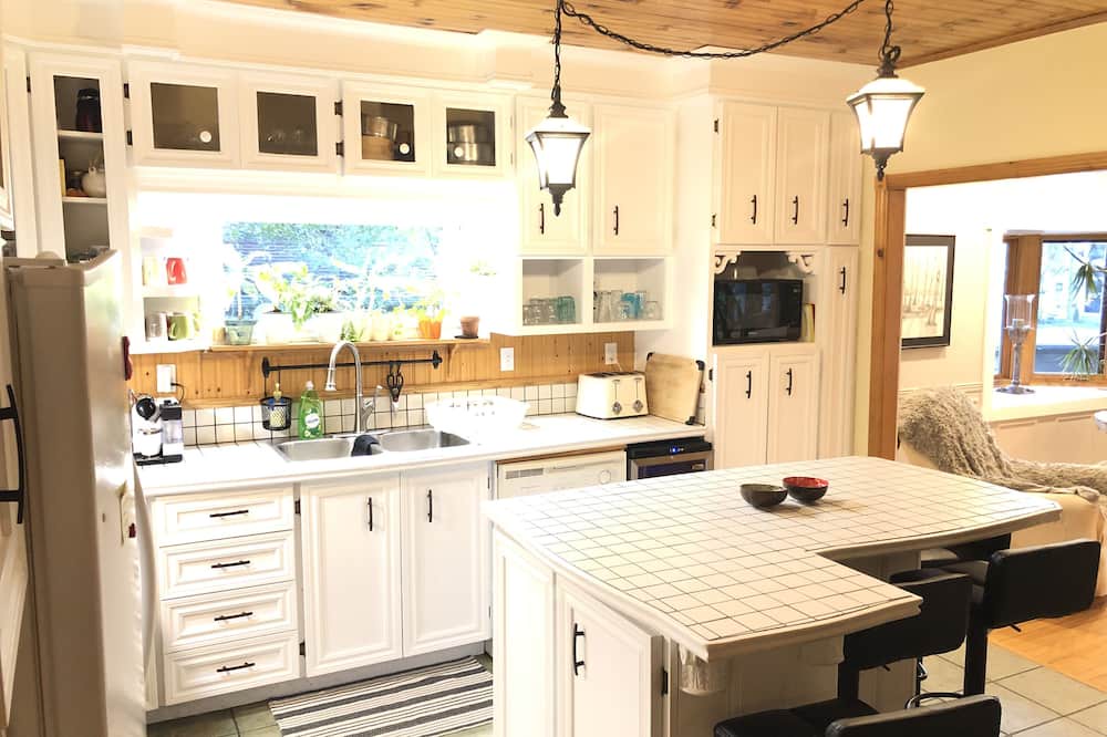 Photo of Kitchen in Magog