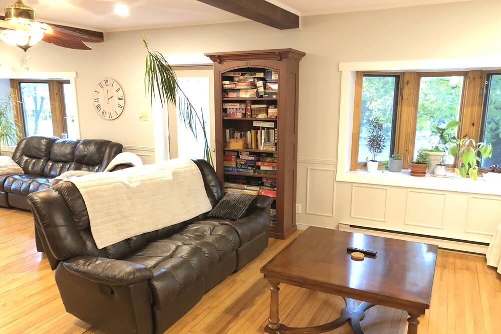 Photo of Livingroom in Magog