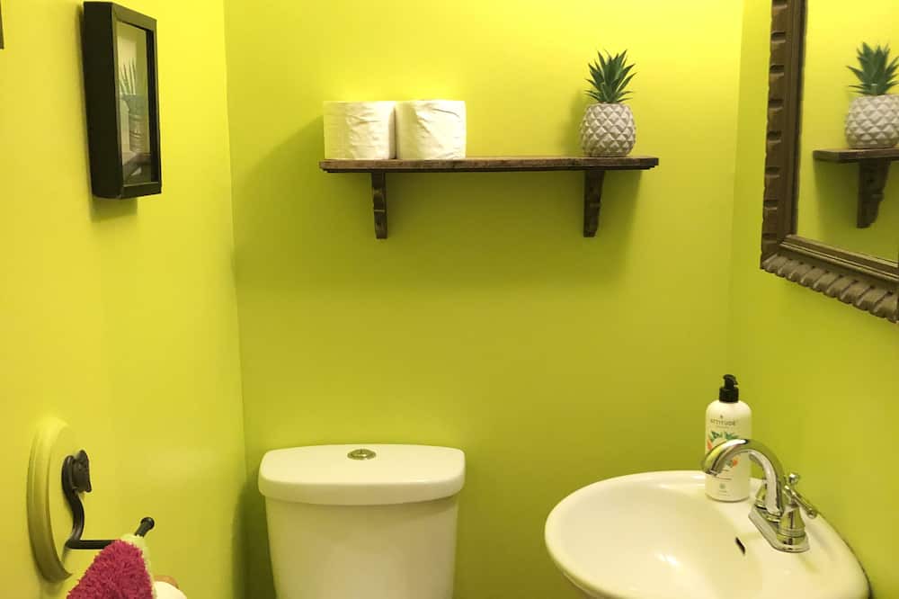 Photo of Bathroom in Magog
