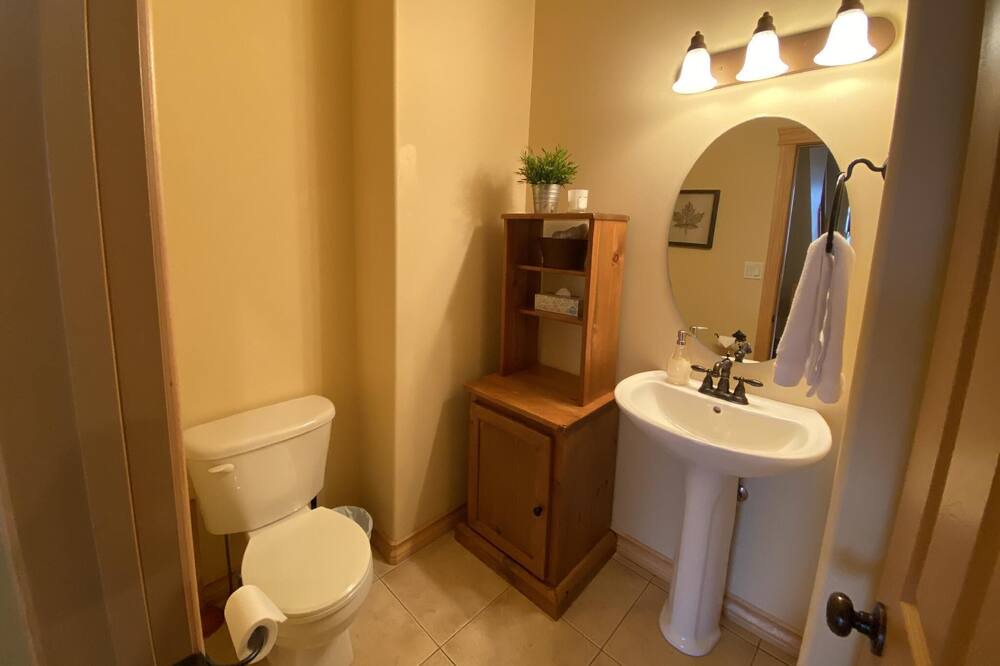 Photo of Bedroom in East Kootenay