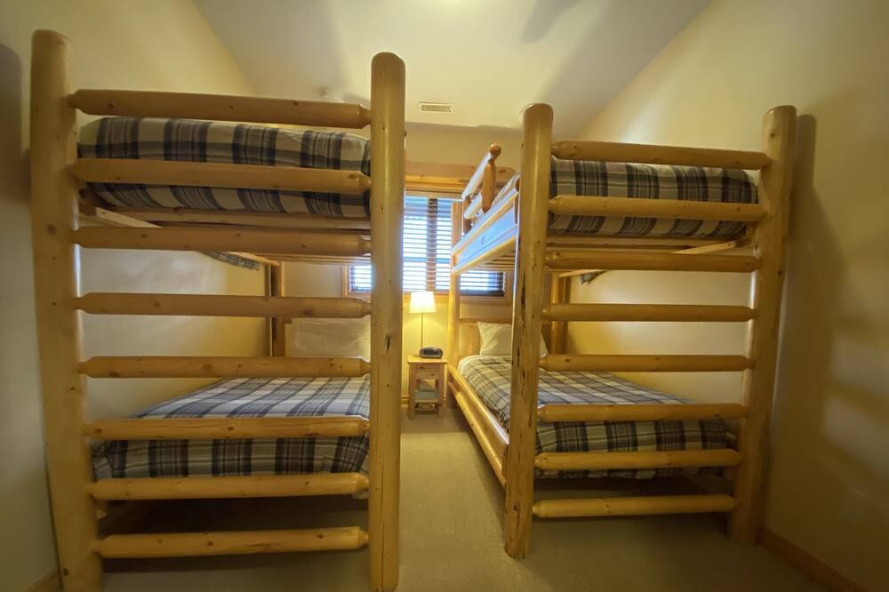 Photo of Bedroom in East Kootenay