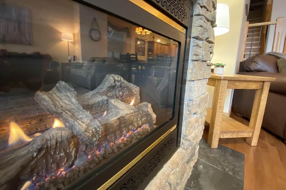 Photo of Livingroom in East Kootenay
