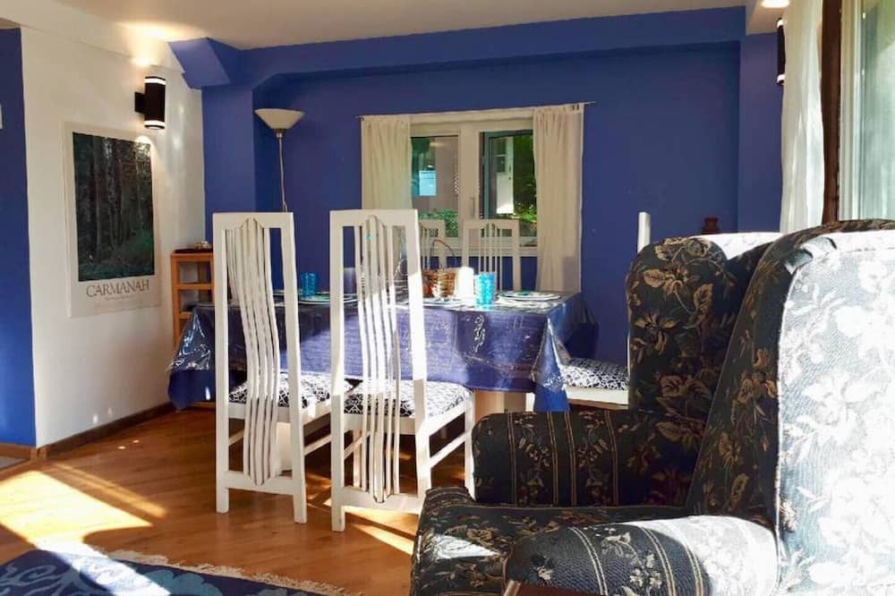 Photo of Livingroom in Les Collines-de-l'Outaouais Regional County Municipality