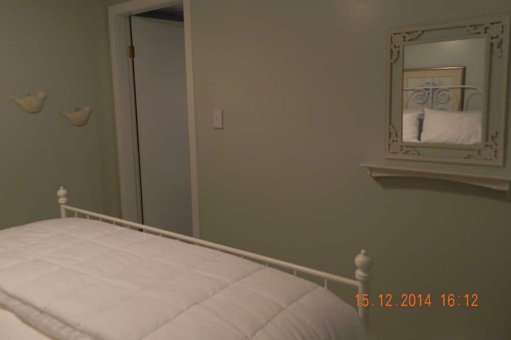 Photo of Bedroom in Central Saanich