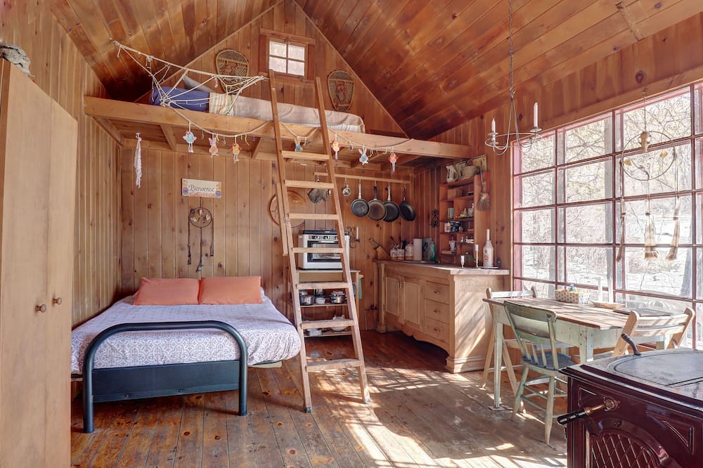 Photo of Bedroom in Hatley