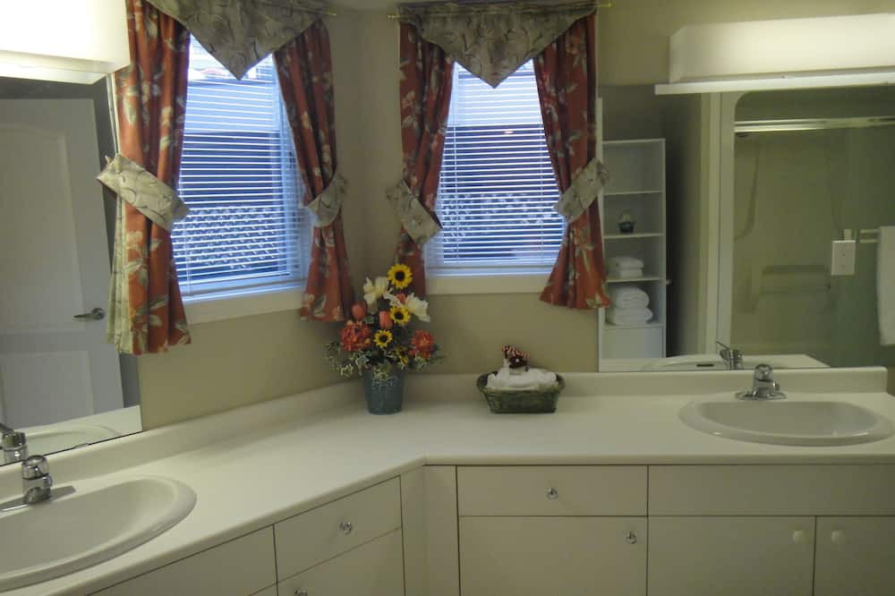 Photo of Bathroom in Cobble Hill