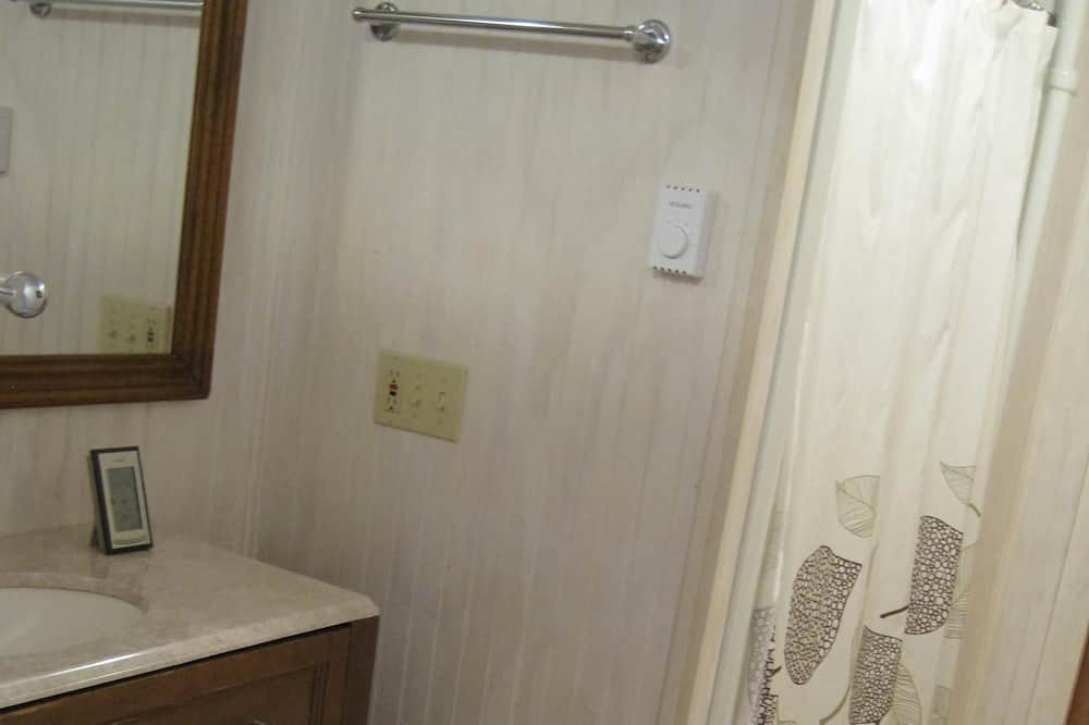 Photo of Bathroom in Perry