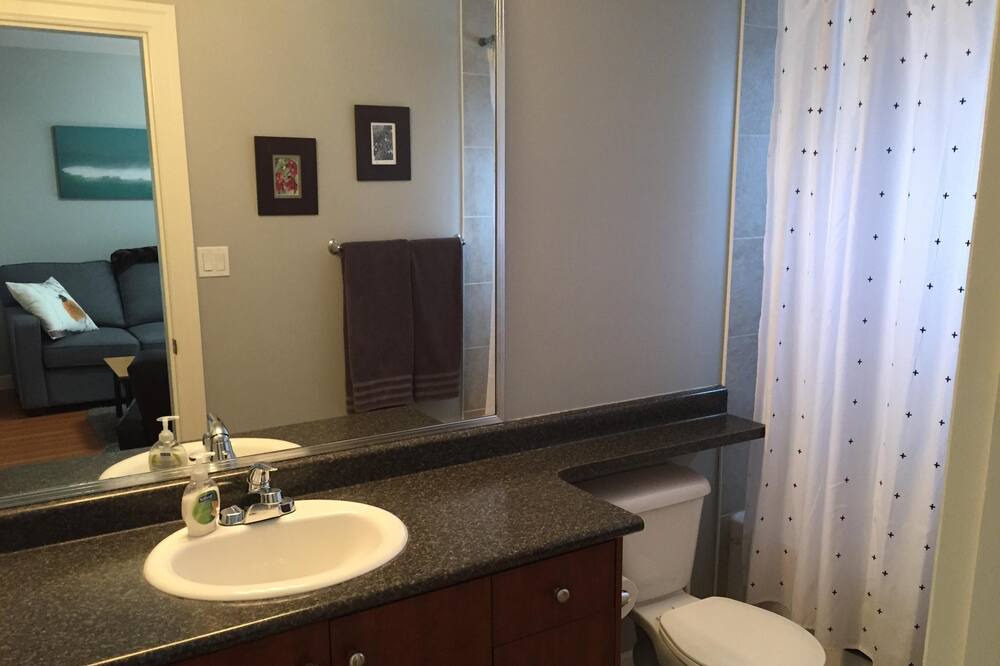 Photo of Bathroom in East Clayton