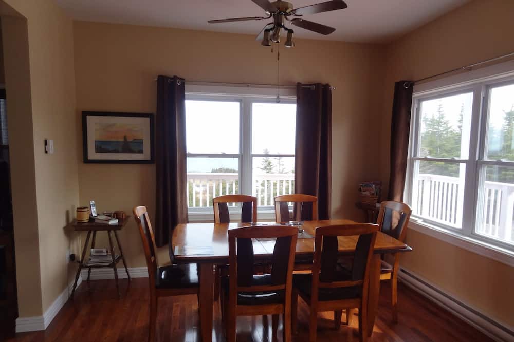 Photo of Livingroom in Brigus South